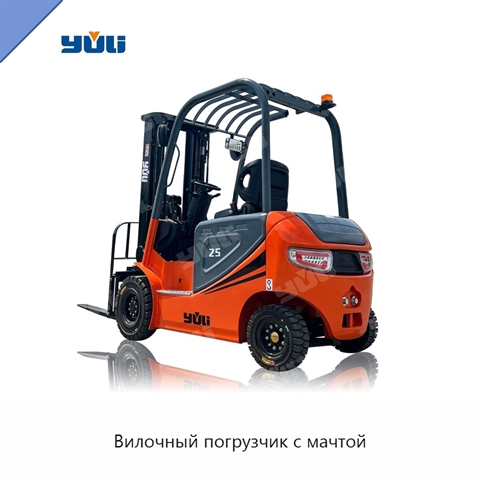 Вилочный погрузчик с мачтой